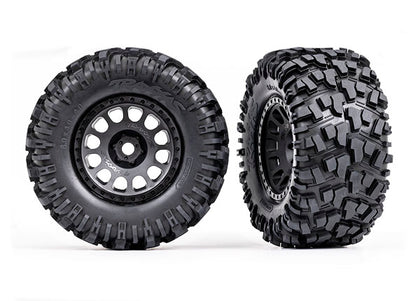 Maxx AT Tires/XRT Race Wheels (Black)